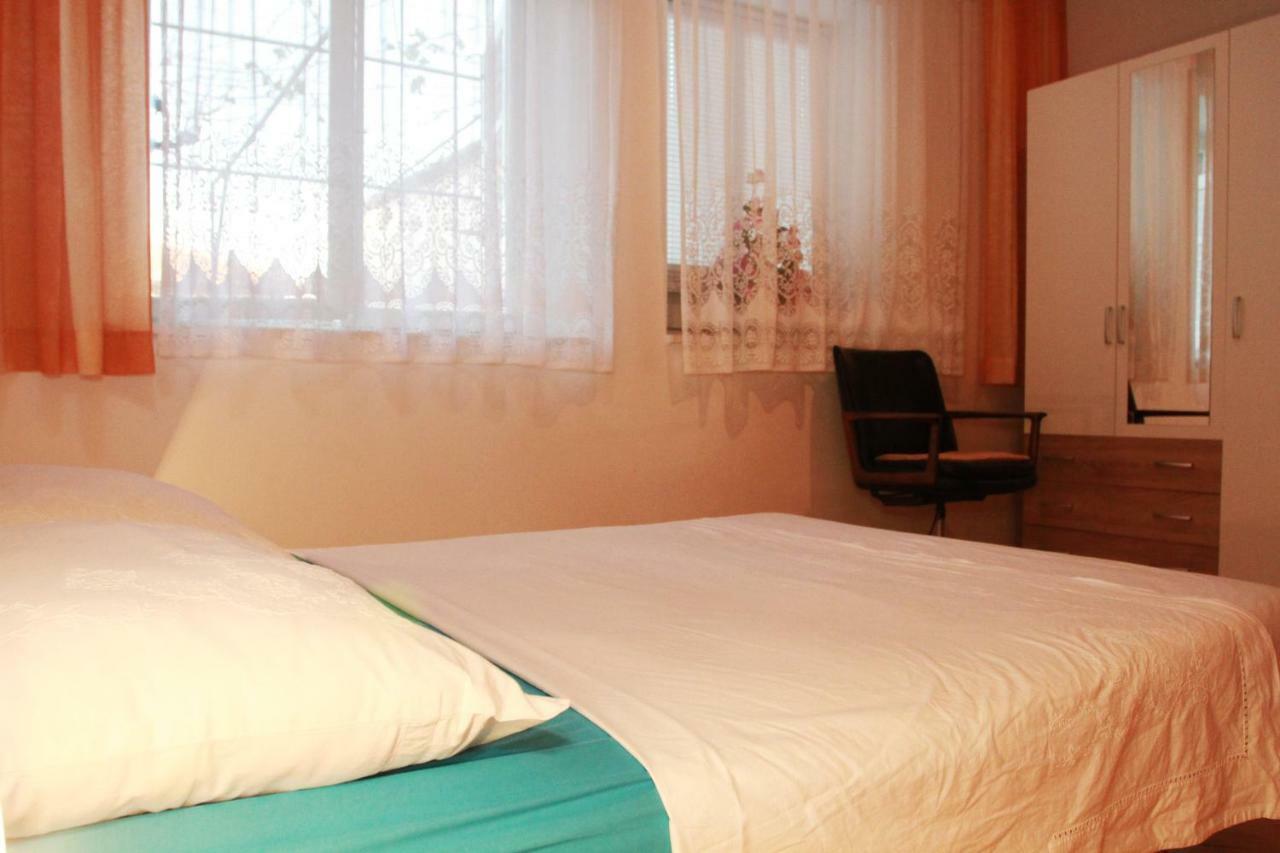 Raos Iva Apartment Trogir Exterior photo