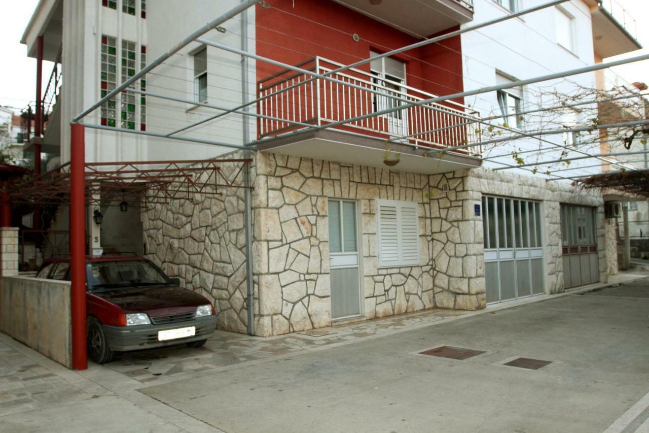 Raos Iva Apartment Trogir Exterior photo